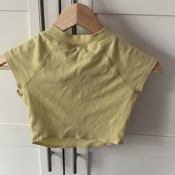 🎉 BOGO! 2/$12! Urban Outfitters Crop Top - Picture 3 of 6